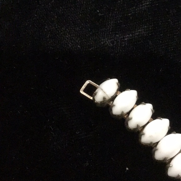 Vintage porcelain beaded necklace and bracelet - Picture 3 of 5